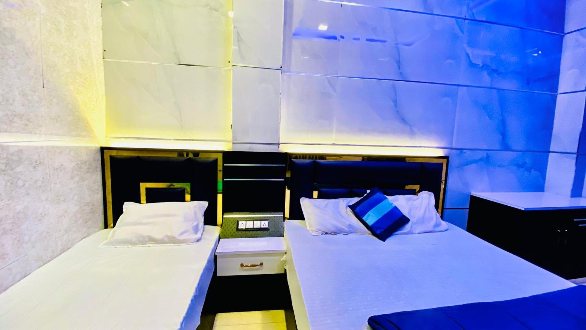 Hotel Mark Ujjain Εξωτερικό φωτογραφία